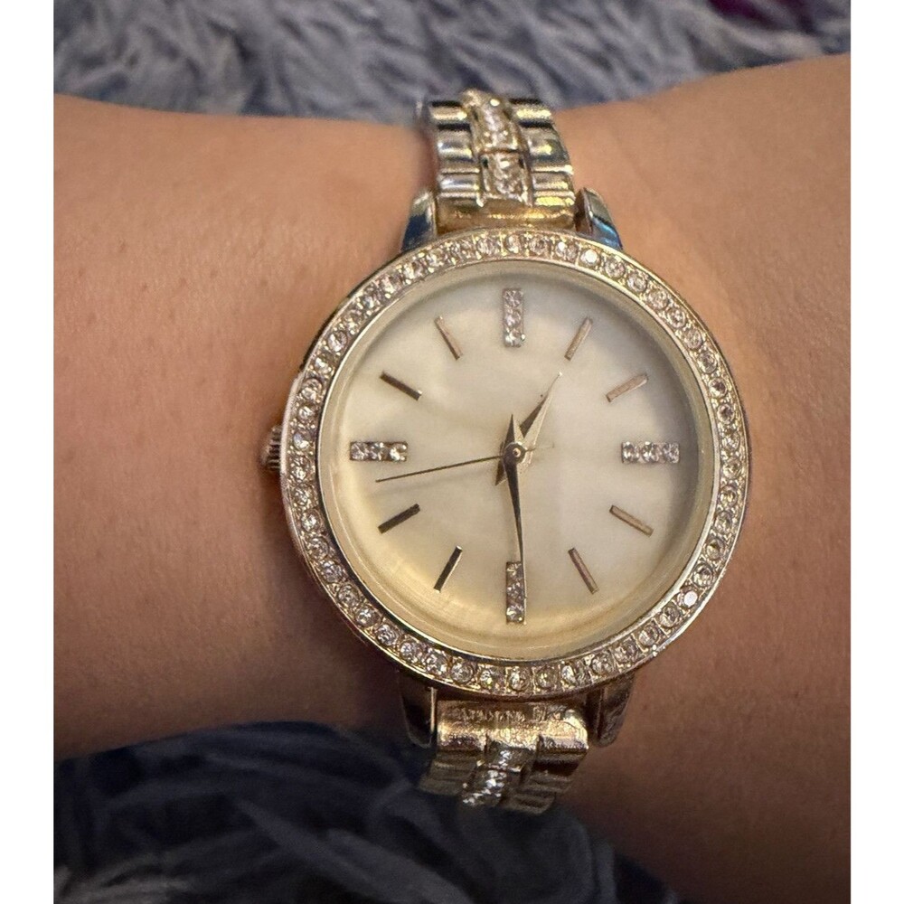 Gold Tone Crystal Accent Bracelet Watch Mother of Pearl Dial Working New Battery